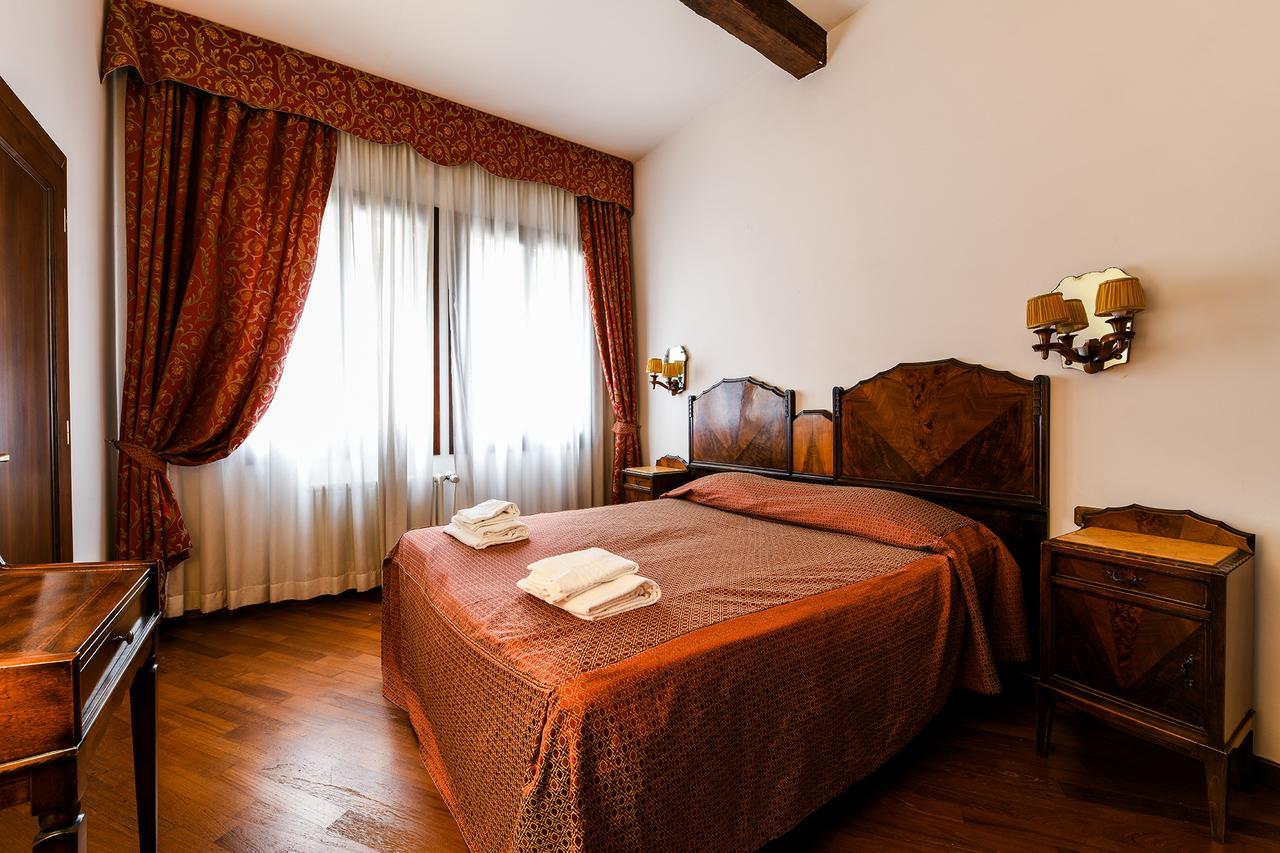 Casetta Rossa Venedig Exteriör bild